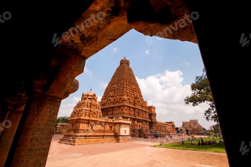 Preview: Brihadeeswarar Temple in Thanjavur, UNESCO World Heritage Site.