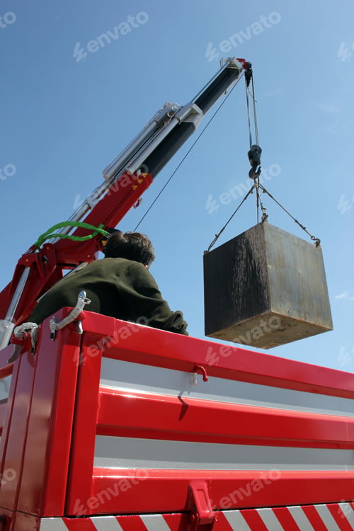 Preview: Crane hook and container