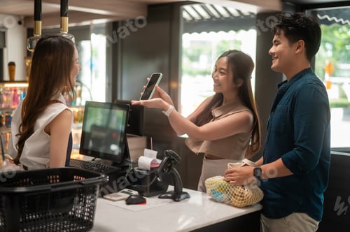 Preview: An Asian couple shopping in supermarket , concept of city life lifestyle