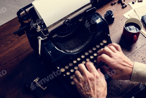 Preview: Vintage typewriter shoot