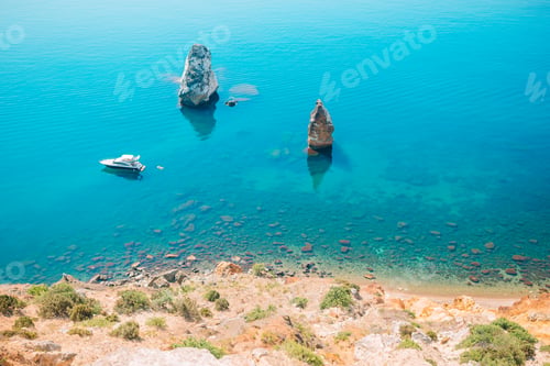 Preview: Beautiful seascape. Amazing composition of nature with mountains and cliffs