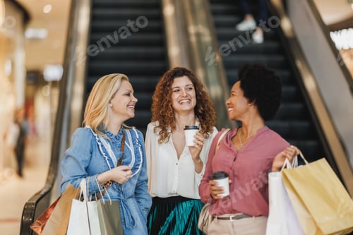 Preview: We Loves To Shop