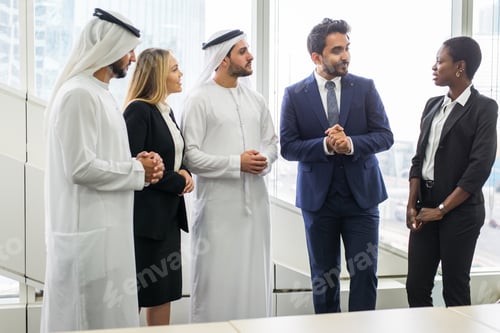 Preview: Business meeting in Dubai