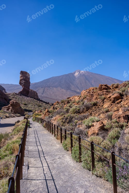 Preview: Path between the Roques de Gracia and the Roque Cinchado