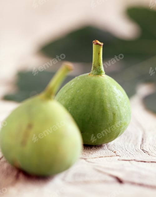 Preview: close up of fresh picked green figs