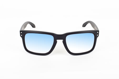 Preview: Sunglasses isolated