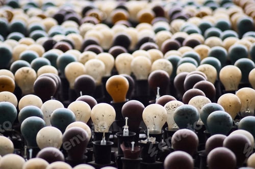 Preview: a lot of old bulbs disappearing into the distance.