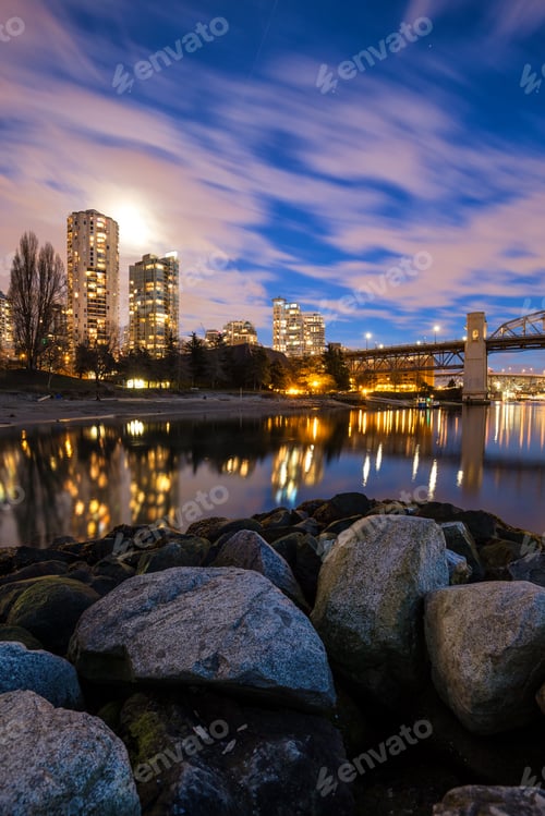 Preview: View on the sandy beach in Vancouver Downtown