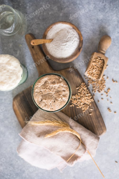 Preview: The rye and wheat leaven for bread is active. Starter sourdough. The concept of a healthy die