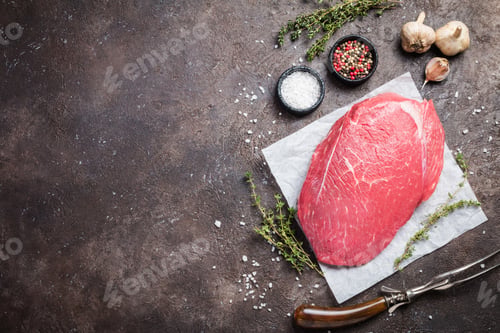 Preview: Raw beef meat