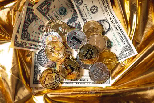 Preview: Cryptocurrency golden bitcoin image for crypto currency