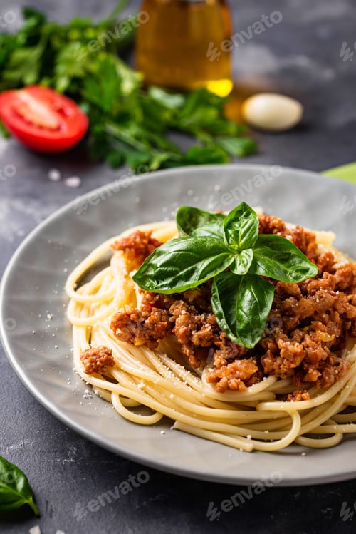 Vorschau: Pasta Bolognese. Spaghetti mit Fleischsauce