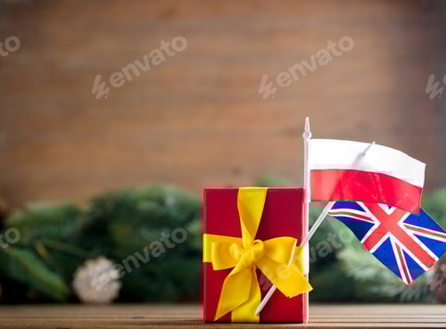 Preview: Little gift box with Poland and UK flags