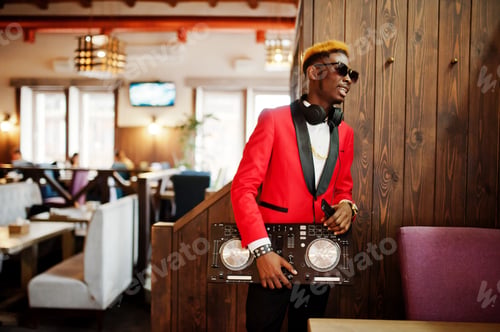 Preview: Fashion african american man model at red suit