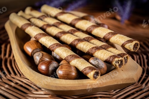 Preview: Sweet spiral tubes with nuts cream.
