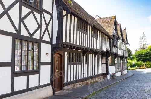 Preview: Traditional Timbered Houses in Warwick