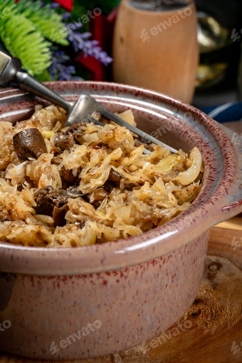 Preview: Lenten sauerkraut with mushrooms.