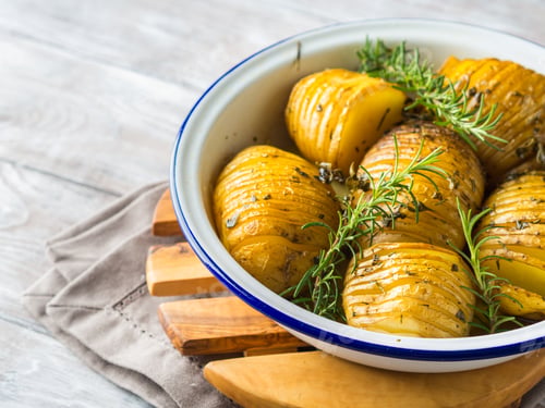 Preview: Baked potatoes cooked with herbs
