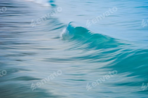 Preview: Close up of a small wave