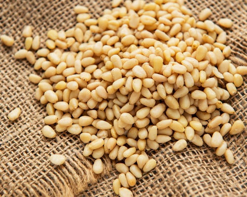 Preview: Pine nuts