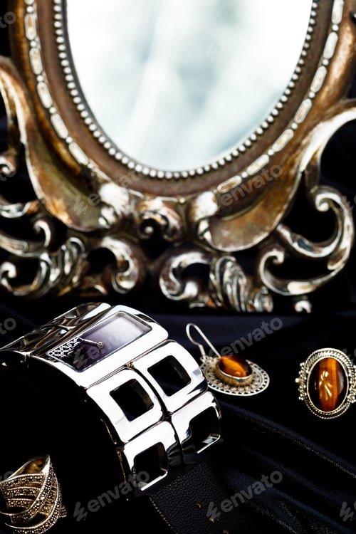 Preview: Watch of bracelet
