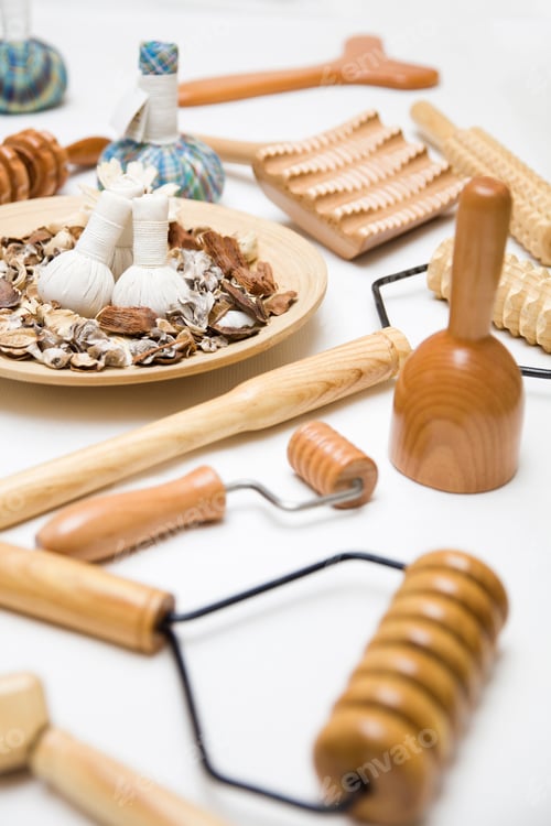 Preview: Aromatic herbal massage bags with herbs and wooden maderotherapy tool