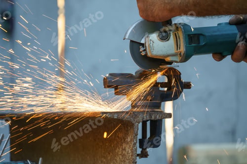 Preview: flex cutting metal with sparks