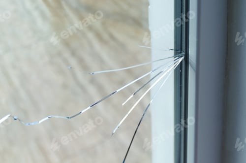Preview: Crack on the glass at a residential house