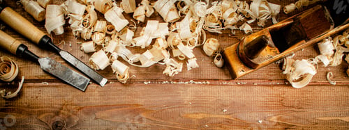Preview: Working tool on wood on with shavings.