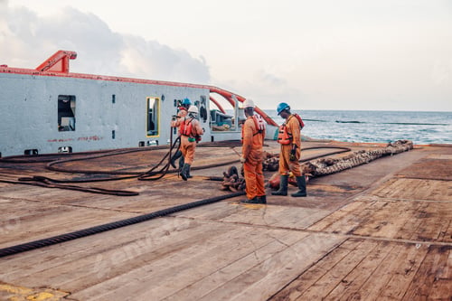 Preview: Vessel crew preparing vessel for static tow tanker lifting