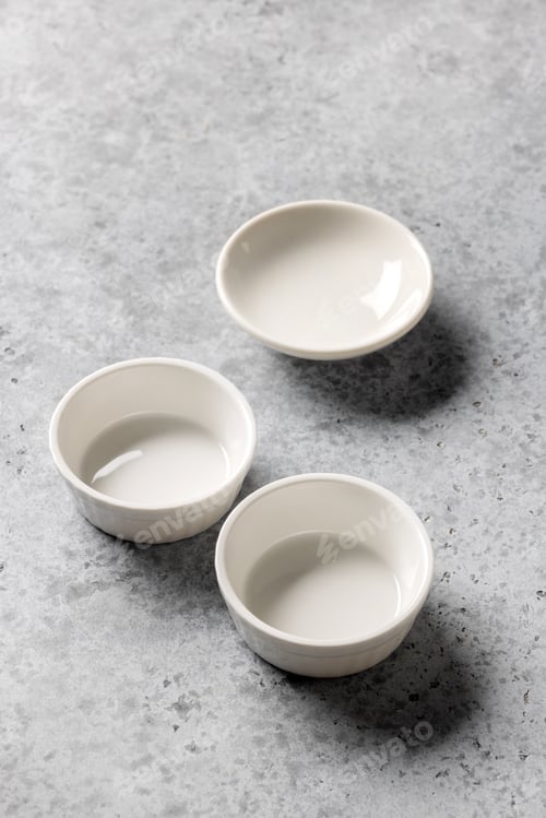 Preview: empty clean bowls on grey background