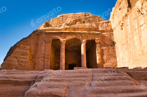 Preview: View on garden hall at Petra historical site in Jordan.
