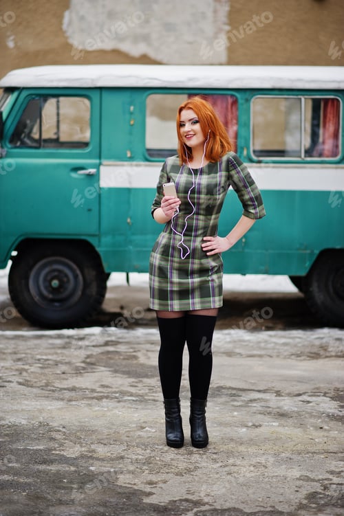 Preview: Young red haired girl lady