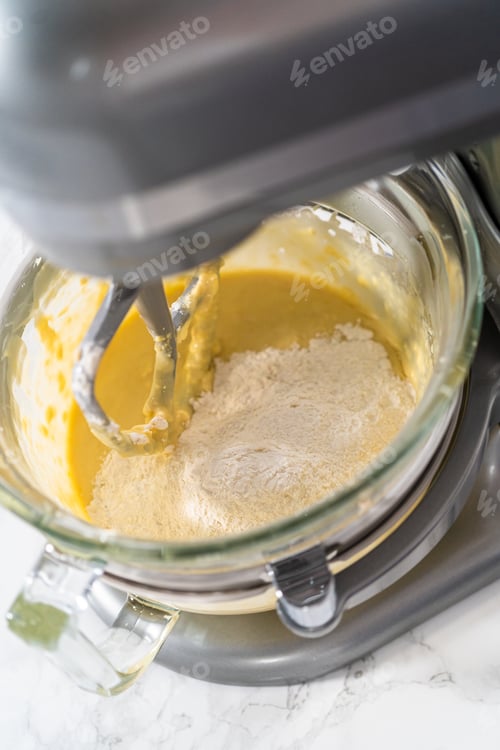 Preview: Mini Easter Bread Kulich