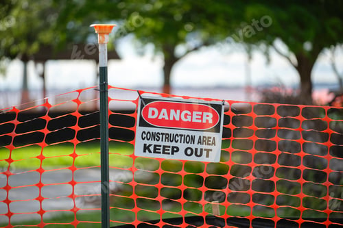 Preview: Protective barrier at construction site for safety restriction