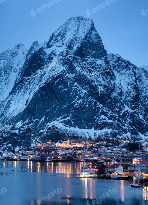 Preview: Beautiful natural landscape in the Norway. Houses in the Lofoten islands bay.