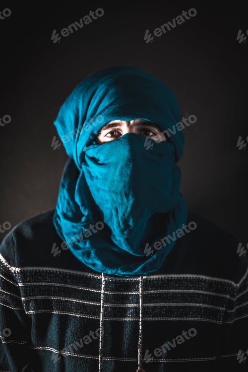 Preview: Portraits of a young Berber in the Merzouga desert in Morocco
