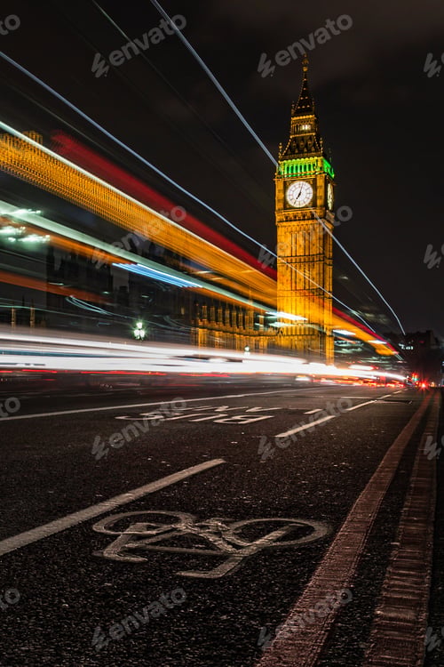Preview: London’s iconic Big Ben at night.