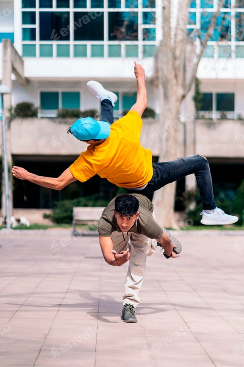 Preview: Dancing Crew Doing Break-Dance