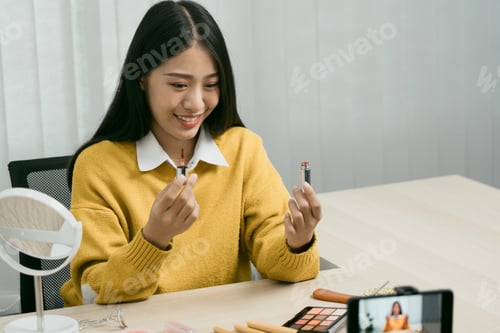 Preview: Young Asian beauty blogger is showcasing cosmetic products