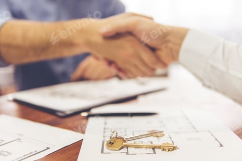 Preview: Couple and a realtor