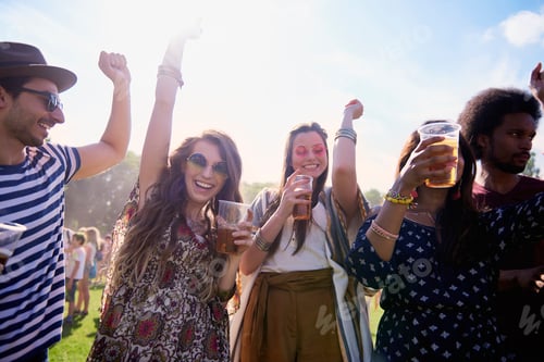 Preview: Summer time at the festival