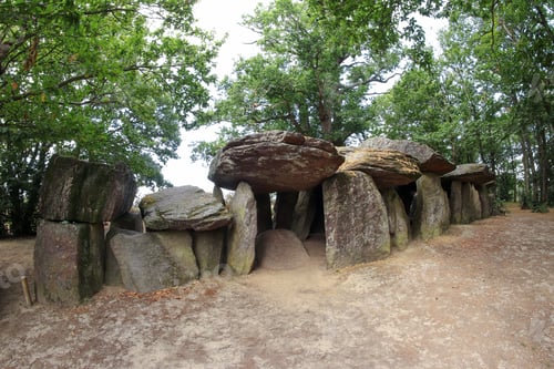 Preview: Dolmen La Roche-aux-Fees, France