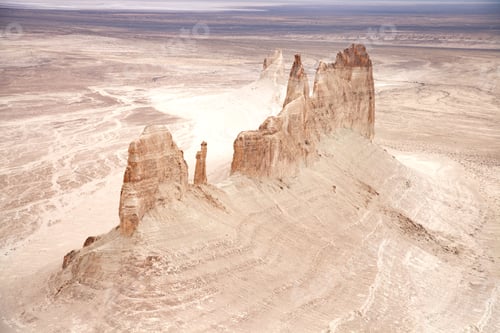 Preview: Bozzhyra tract in Kazakhstan, a scenic and arid desert landscape