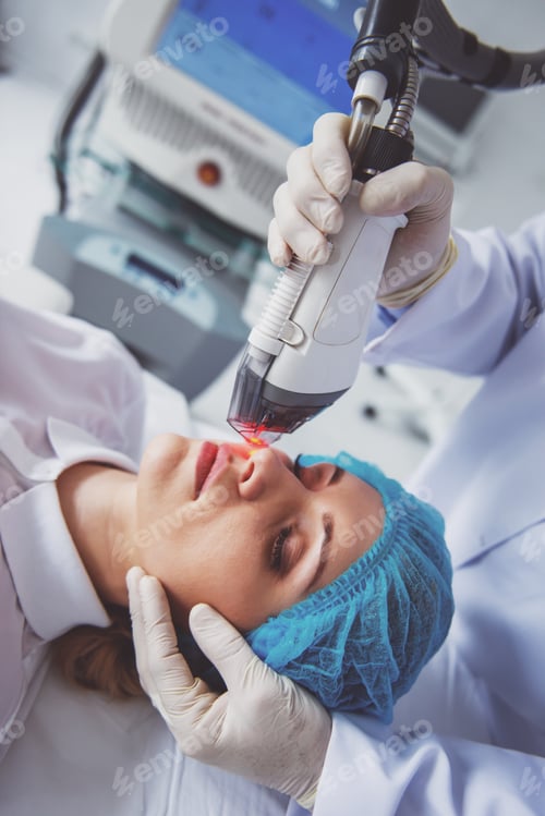 Preview: Woman at medical examination