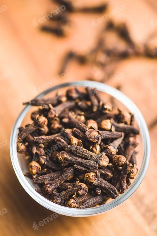Preview: Carnation, dried clove spice.