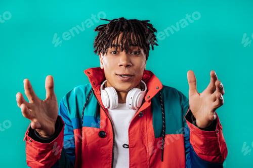Preview: Shocked african american man glad, screaming WOW. Impressed guy, get attention