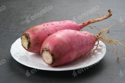 Preview: Fresh Red Radish (Lobak Merah)