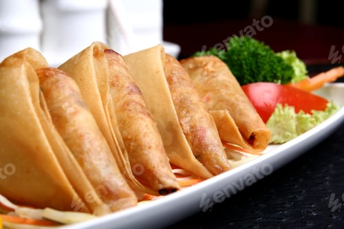 Preview: Fritters with meal and vegetables