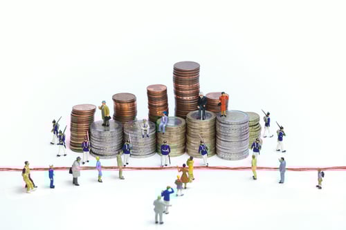 Preview: Miniature soldiers guarding coin towers